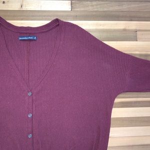 Cropped Abercrombie and Fitch knit top